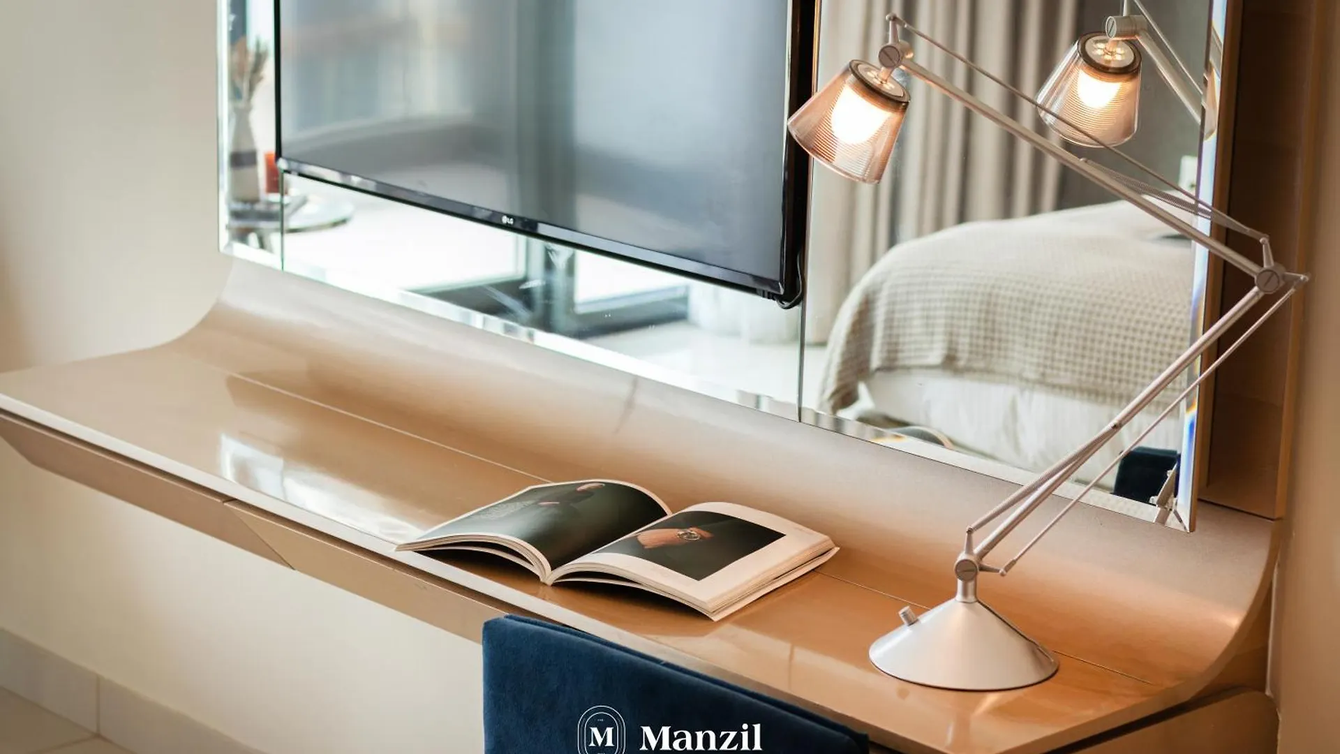 Manzil - 1Br Apartment In Paramount With Top-Floor Luxury Living Dubai