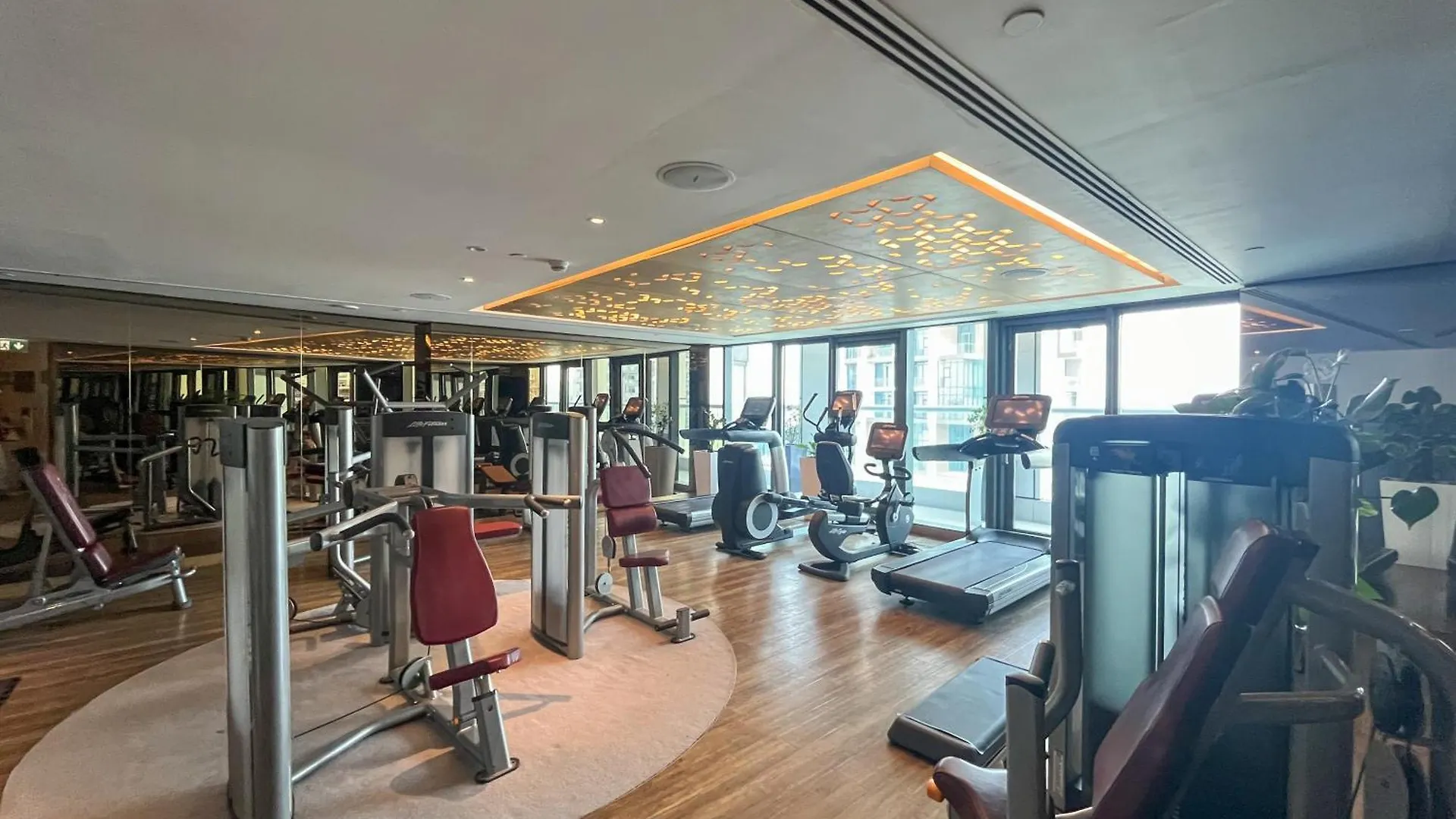 Manzil - 1Br Apartment In Paramount With Top-Floor Luxury Living Dubai United Arab Emirates