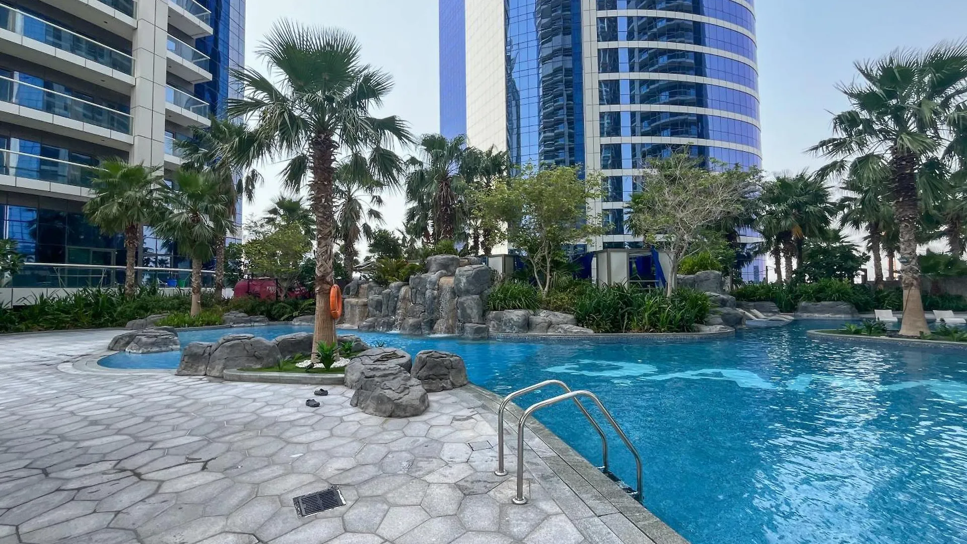 Manzil - 1Br Apartment In Paramount With Top-Floor Luxury Living Dubai